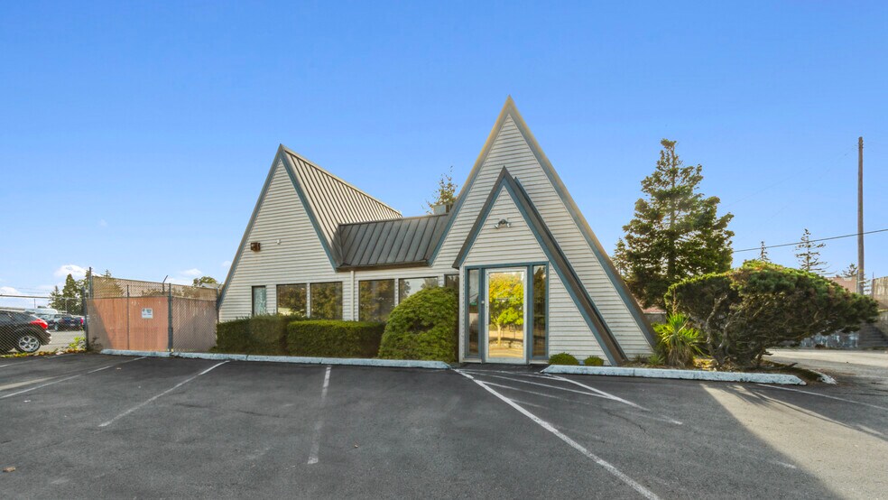 More Photos Of 11221 Pacific Hwy SW, Lakewood Contractor Storage Yard For Sale