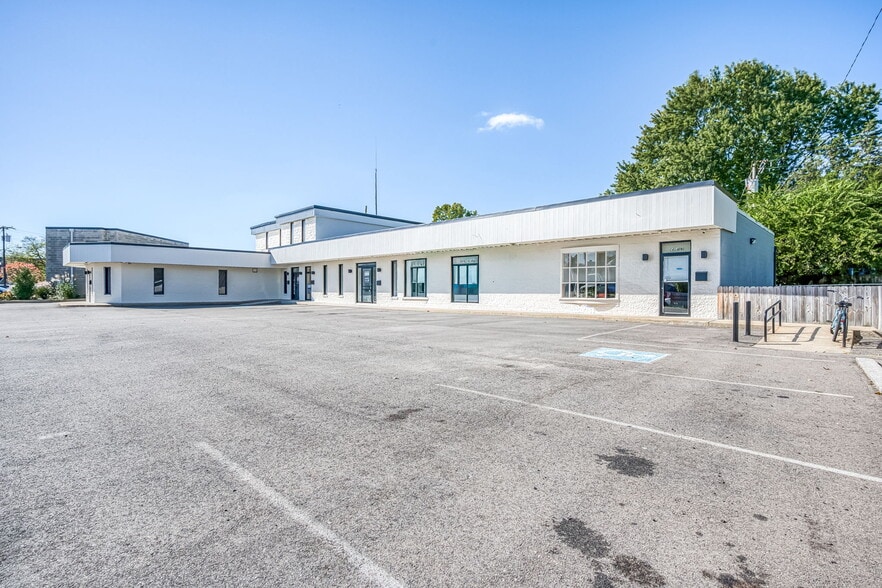 More Photos Of 2400-2406 Northumberland Ave, Richmond Unknown For Lease