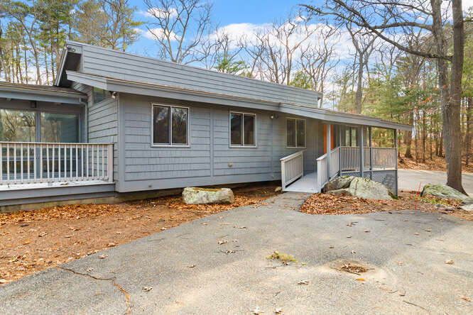 More Photos Of 398 Essex St, Beverly Loft Creative Space For Lease