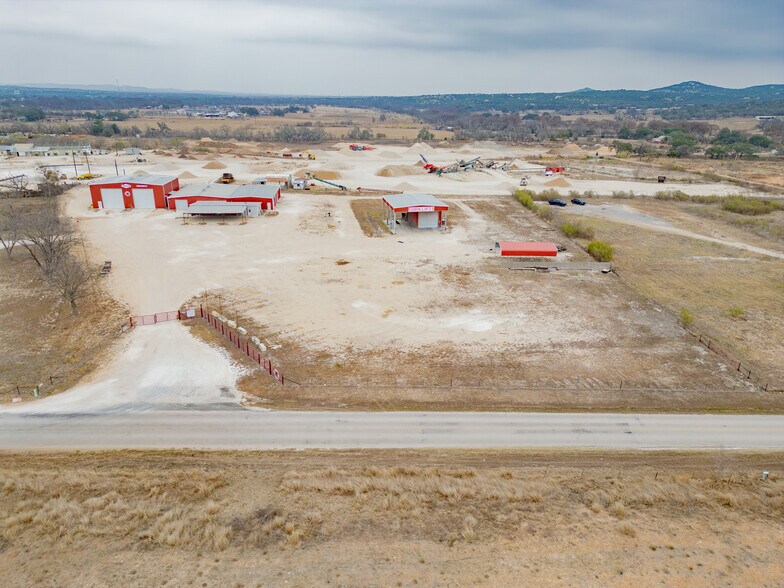 More Photos Of 120 Hermann Sons Rd, Comfort Warehouse For Lease