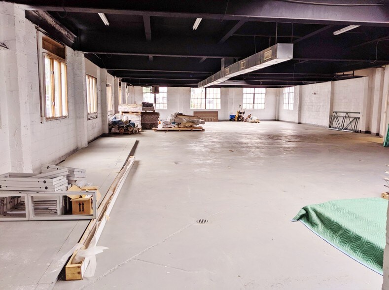 More Photos Of 26-30 Johnson Ave, Hackensack Freestanding For Lease