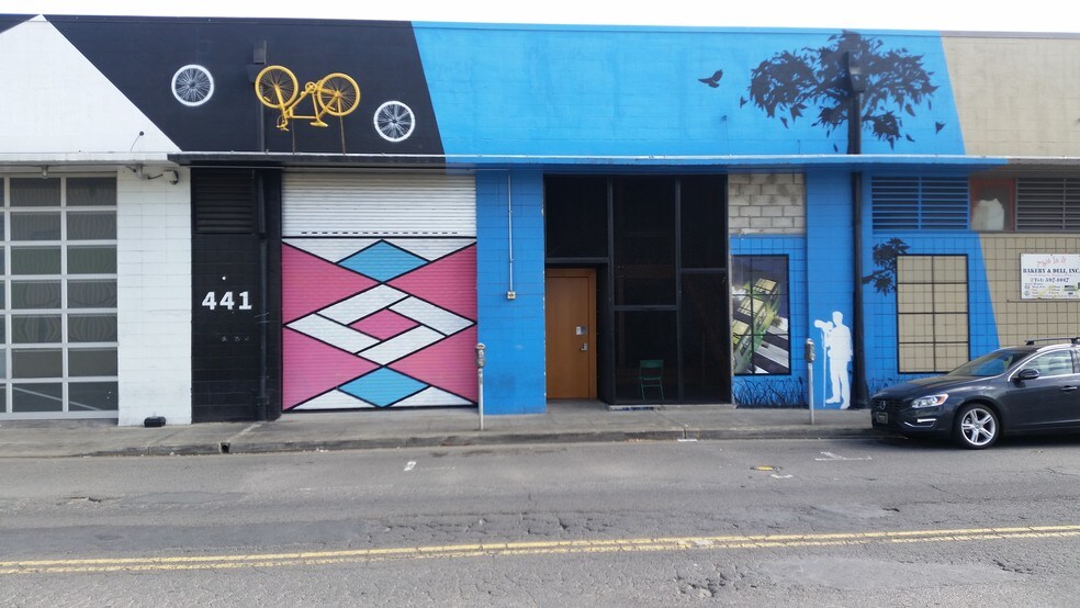 Primary Photo Of 401-496 Cooke St, Honolulu Warehouse For Lease