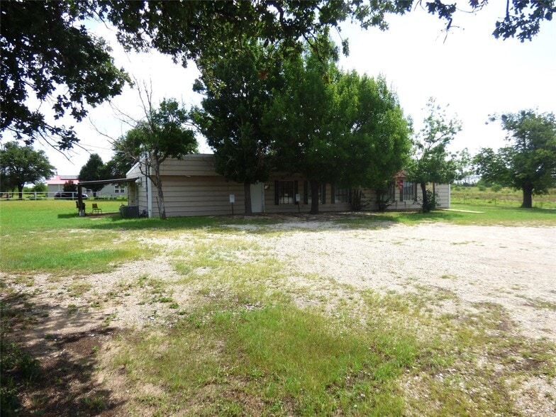 More Photos Of 102 Highway 6, Carbon Restaurant For Sale