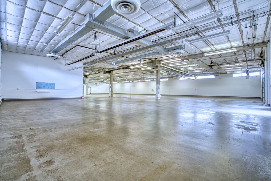 More Photos Of 1860 38th St, Boulder Distribution For Lease