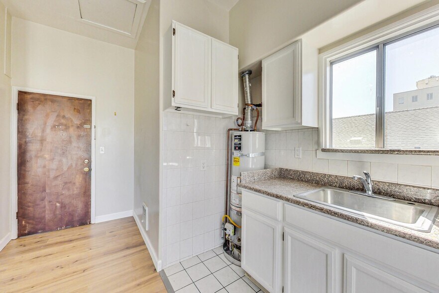 More Photos Of 2811-2815 Telegraph Ave, Berkeley Storefront Retail Residential For Sale