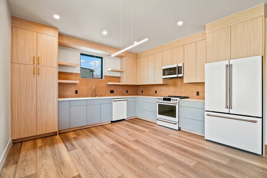 More Photos Of 421 Chestnut St, Buena Vista Apartments For Sale