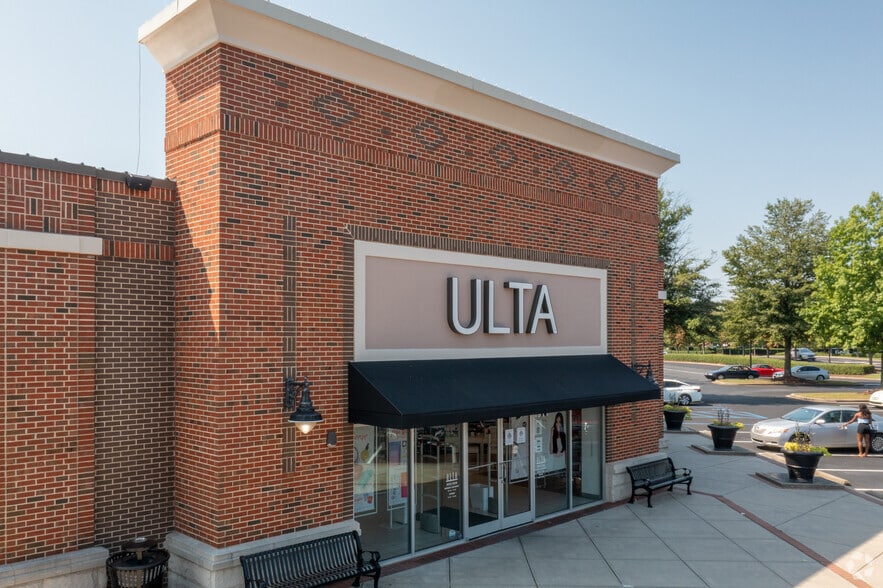 More Photos Of 1125 Woodruff Rd, Greenville Unknown For Sale