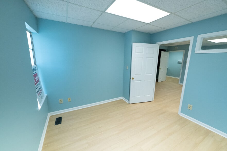 More Photos Of 1804 Martin Luther King Jr Pky, Durham Office For Sale