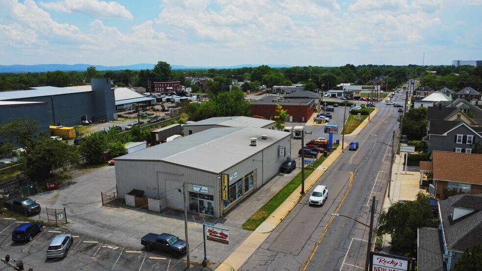 More Photos Of 916-926 S Potomac St, Hagerstown Service For Lease