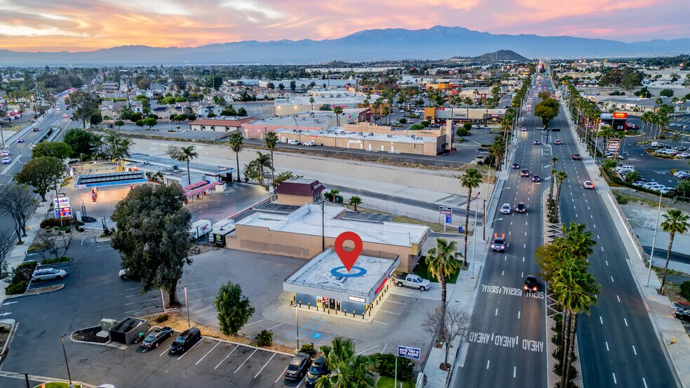 More Photos Of 620 N Main St, Corona General Retail For Sale