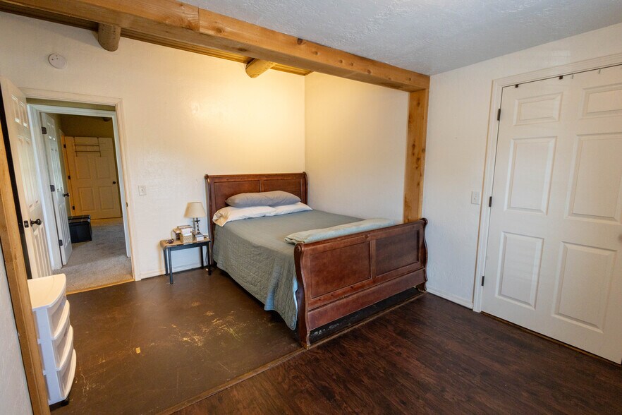 More Photos Of 19857 State Highway 49, Medicine Park Self Storage For Sale