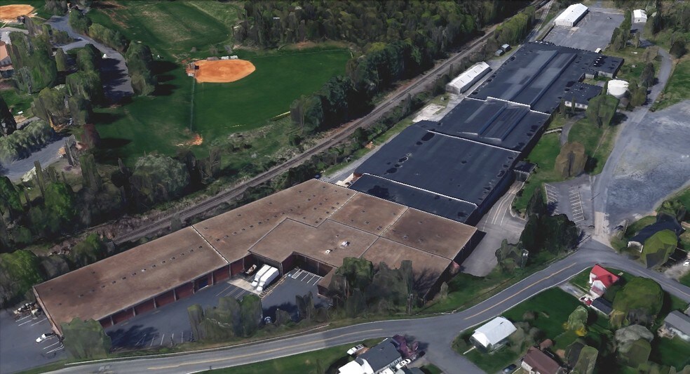 More Photos Of 600 Hays Ave, Staunton Distribution For Lease