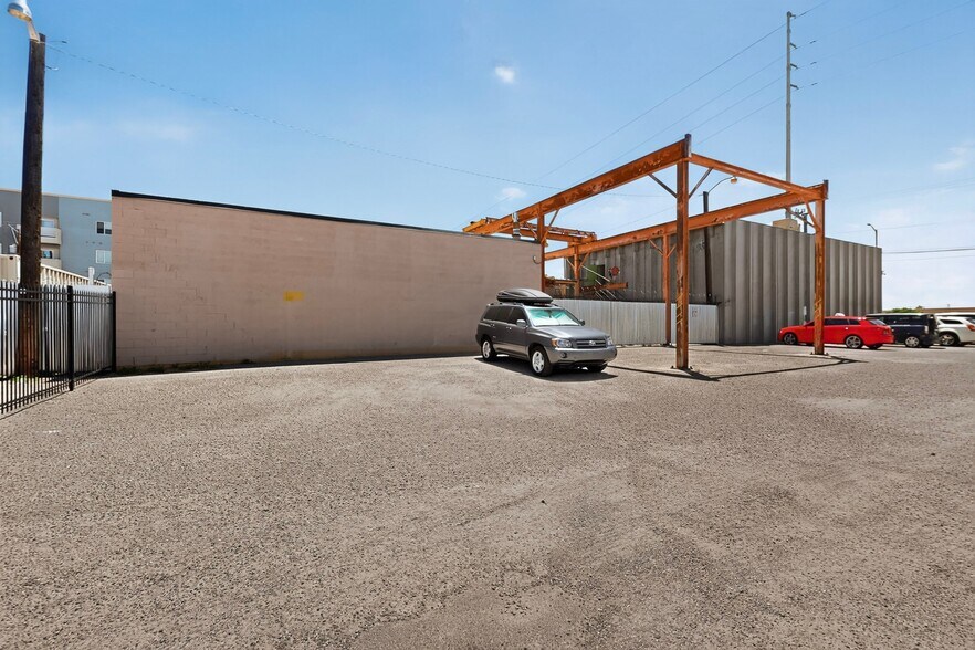 More Photos Of 2906 4th St NW, Albuquerque Warehouse For Sale