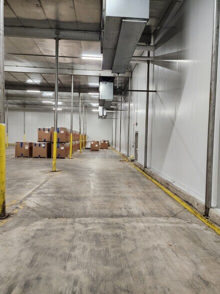 More Photos Of 502 Factory Ave, Ridgely Warehouse For Sale