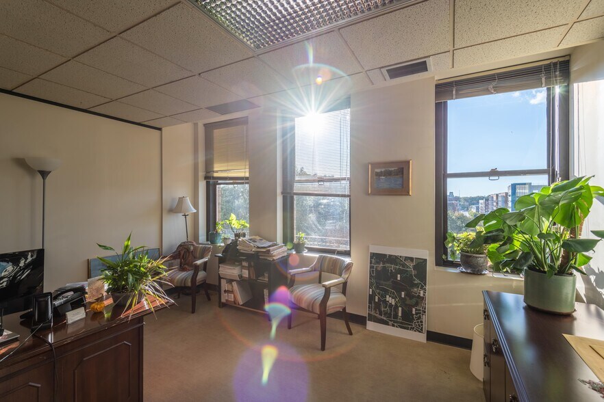 More Photos Of 127 W Hargett St, Raleigh Loft Creative Space For Lease