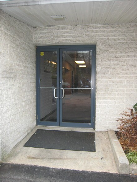 More Photos Of 4419 Falls Rd, Baltimore Medical For Sale