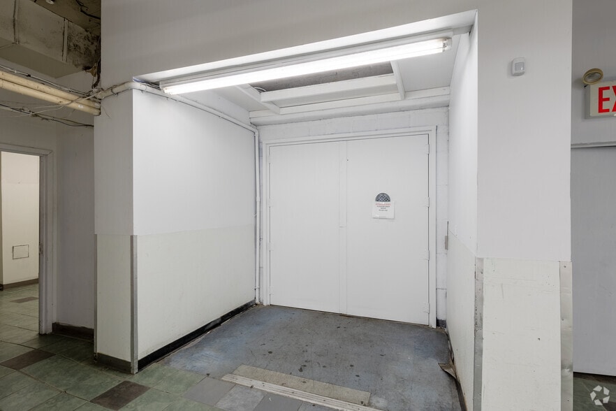 More Photos Of 512 W 181st St, New York Office For Sale