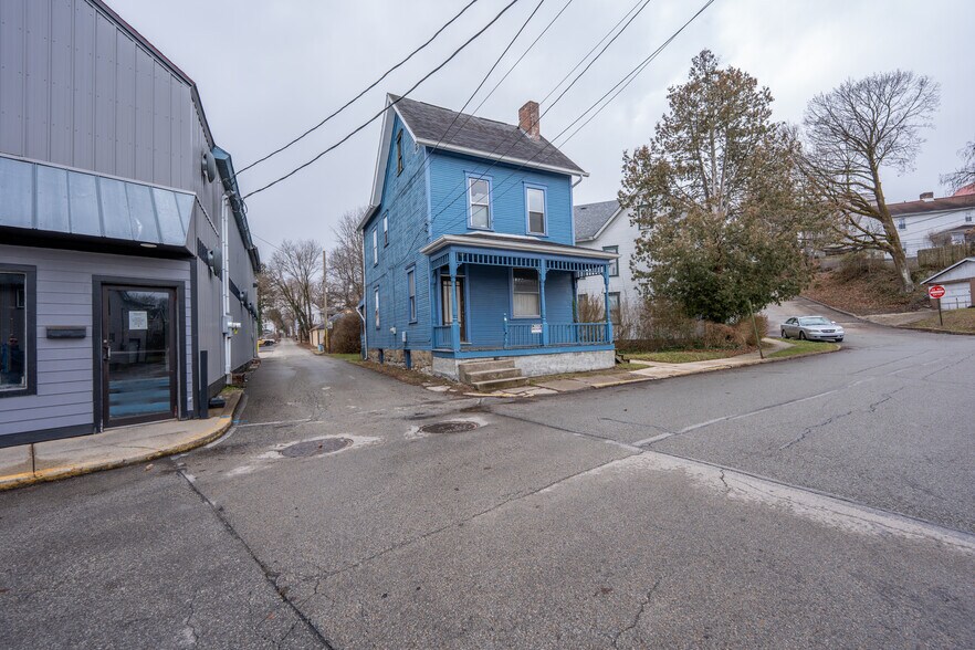 More Photos Of 618 S Main St, Greensburg Restaurant For Sale