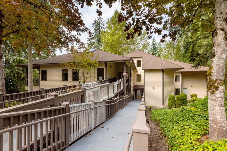 More Photos Of 3805 108th Ave NE, Bellevue Office For Sale