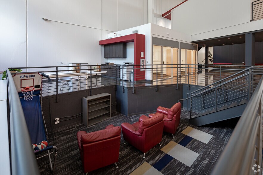 More Photos Of 280 Towerview Ct, Cary Office For Lease