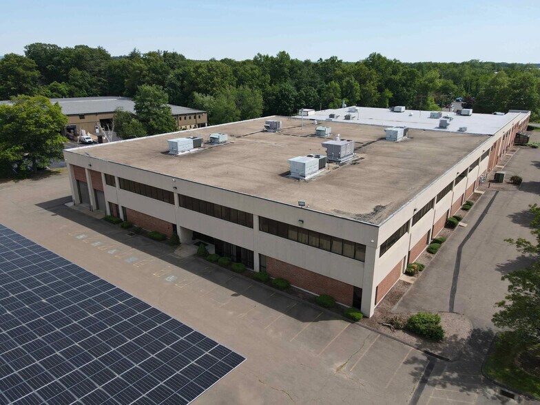 More Photos Of 8 Nutmeg Rd S, South Windsor Light Manufacturing For Lease