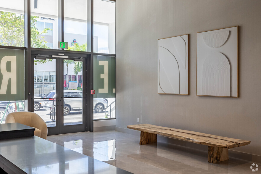 More Photos Of 800 N Federal Hwy, Hallandale Beach Office For Lease