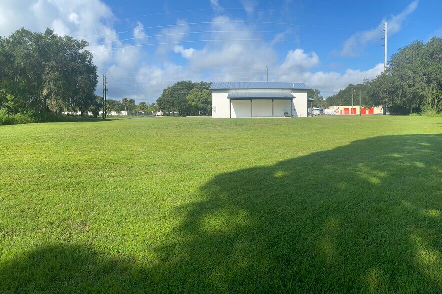 More Photos Of 153 S US Highway 1, Oak Hill Auto Repair For Sale