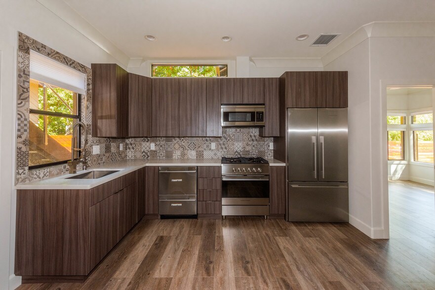 More Photos Of 251 Middlefield Rd, Palo Alto Apartments For Sale