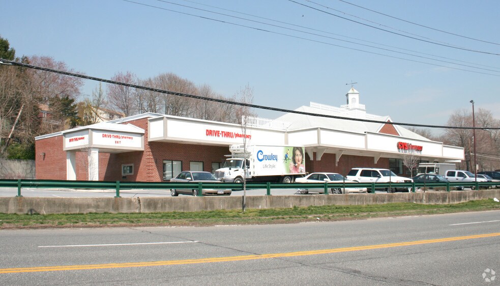 More Photos Of 1100 E Boston Post Rd, Mamaroneck Freestanding For Lease