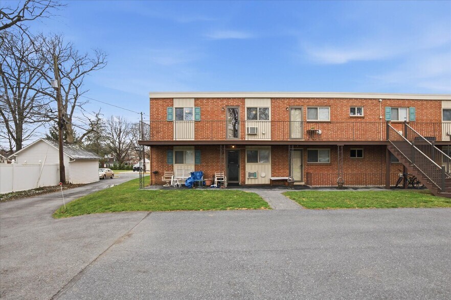 More Photos Of 115 S 24th St, Camp Hill Multifamily For Sale
