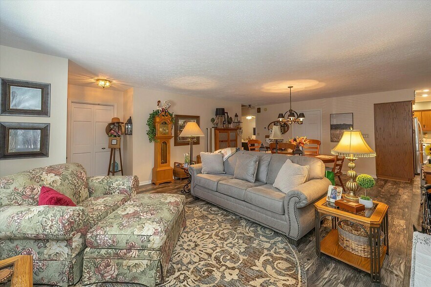 More Photos Of 714 College Dr, Anderson Apartments For Sale