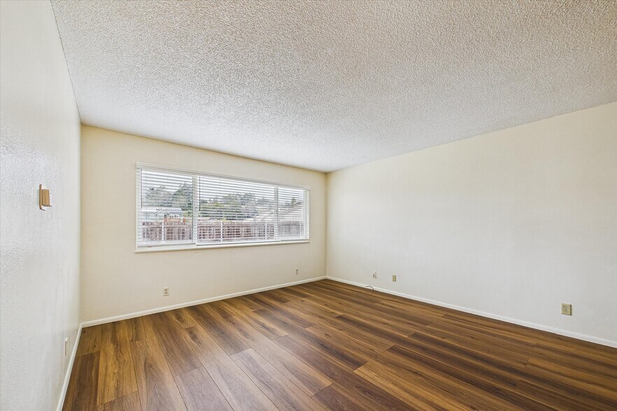 More Photos Of 3002-3016 Smith Ln, Fortuna Apartments For Sale