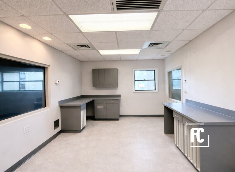 More Photos Of 835 SE Osceola St, Stuart Office Residential For Sale