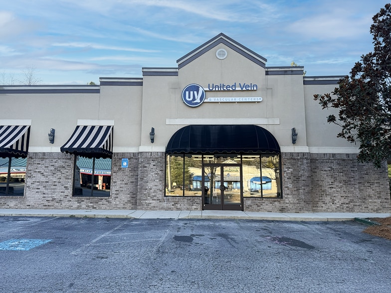 More Photos Of 6880 Douglas Blvd, Douglasville General Retail For Lease
