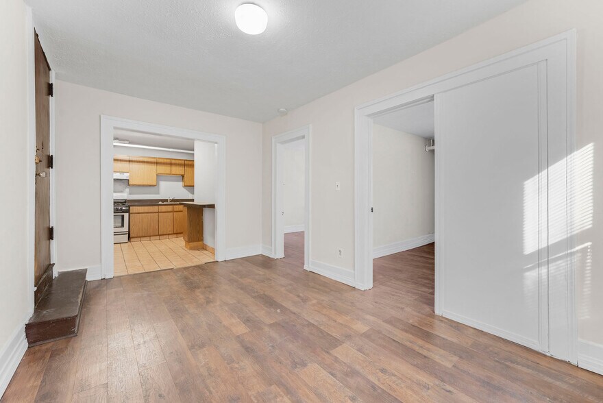 More Photos Of 2617 Euclid Heights Blvd, Cleveland Heights Apartments For Sale