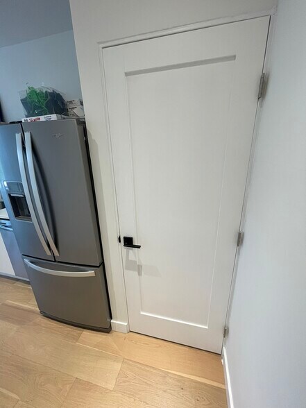 More Photos Of 709 D St SE, Washington Storefront For Lease