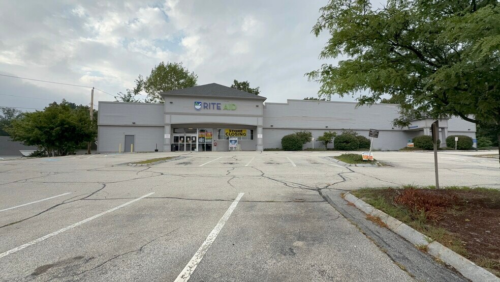 More Photos Of 15 Mont Vernon St, Milford Freestanding For Lease