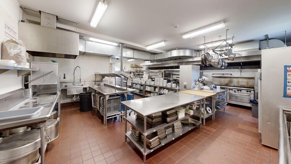 More Photos Of 109 Black Rock Tpke, Redding Restaurant For Lease