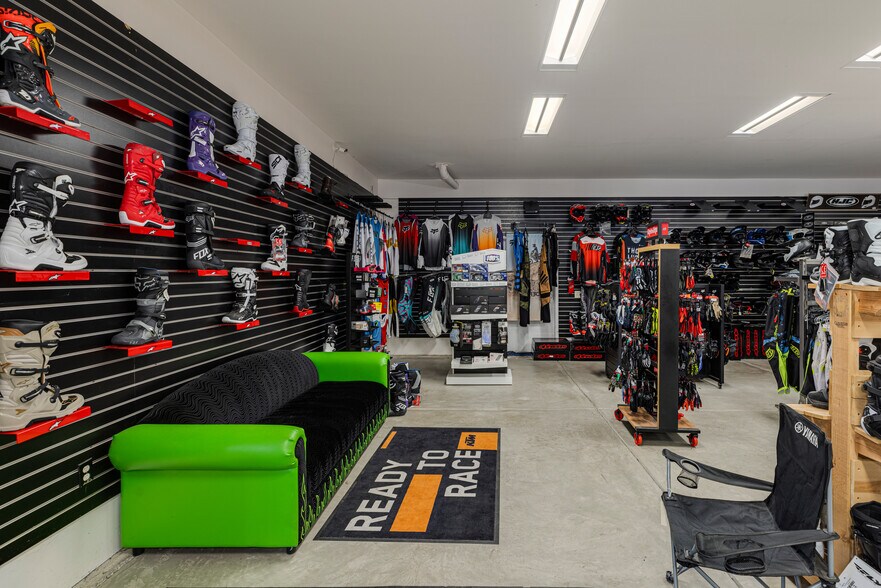 More Photos Of 3480 Petaluma Blvd N, Petaluma Self Storage For Sale