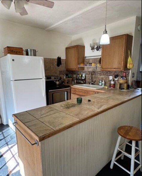 More Photos Of 1133 Grand Ave, Las Vegas Office Residential For Sale