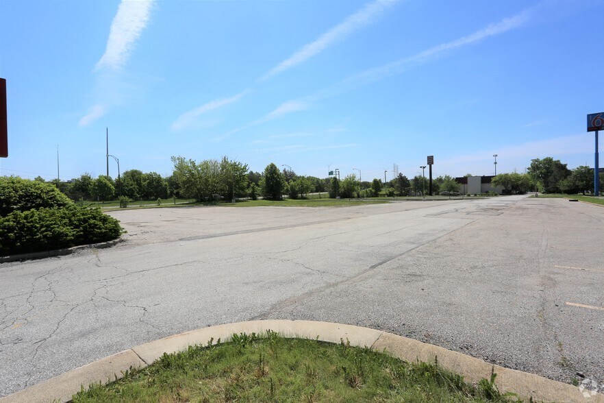 More Photos Of 17505 Bagley Rd, Middleburg Heights Land For Sale