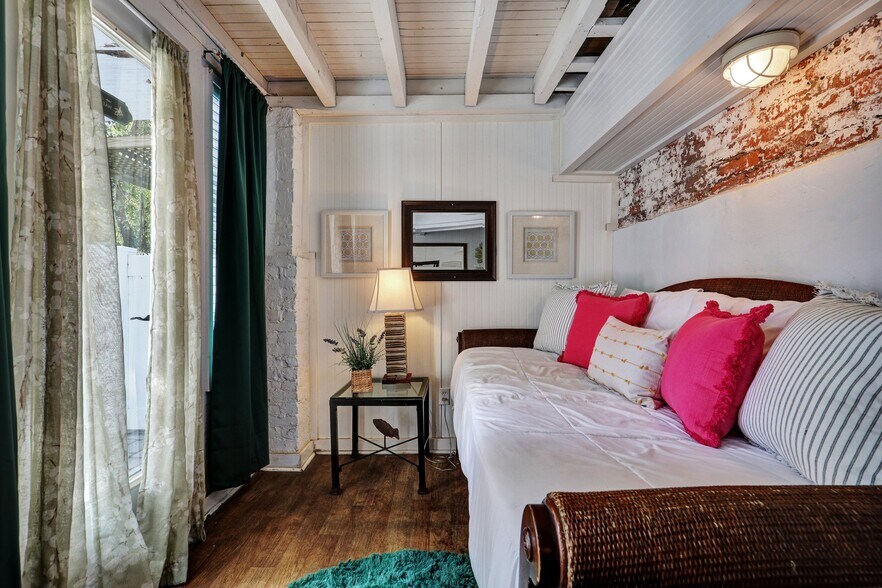 More Photos Of 24 Van Horne Ave, Tybee Island Hospitality For Sale