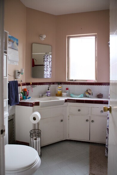 More Photos Of 541 Normandie Ave, Los Angeles Apartments For Sale