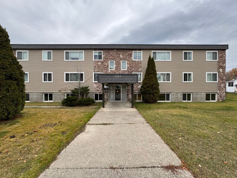 More Photos Of 1753 Upland St, Prince George Apartments For Sale