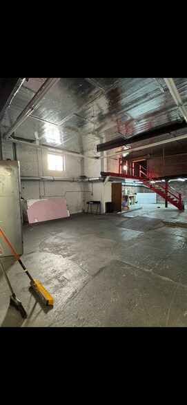 More Photos Of 3125 Park Ave, Saint Louis Warehouse For Lease