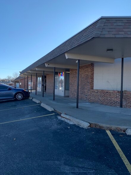 More Photos Of 3100 SW Gage Blvd, Topeka Storefront Retail Office For Sale