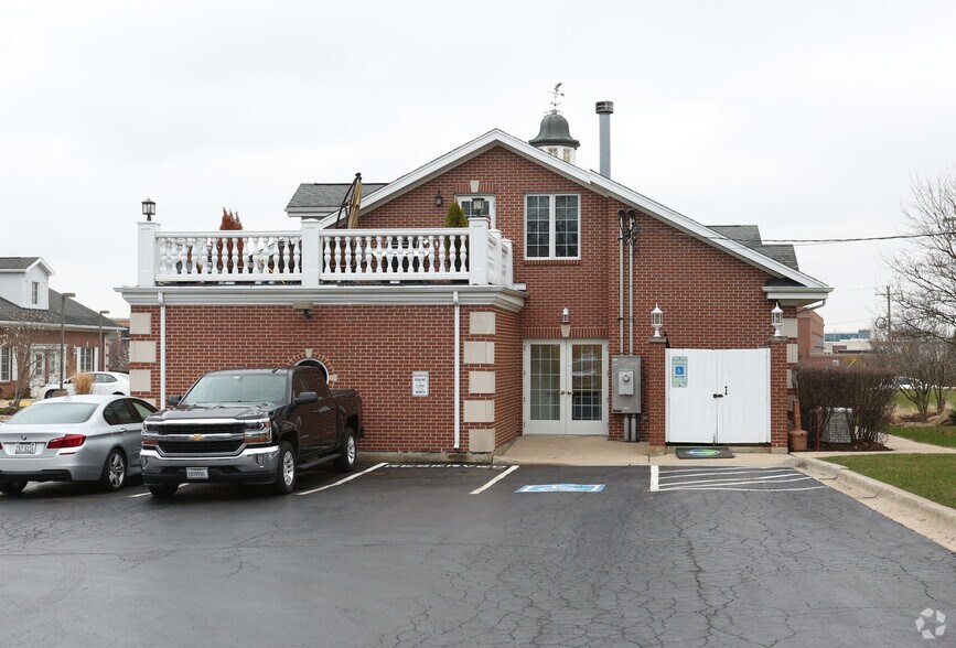 More Photos Of 7416-7420 S County Line Rd, Burr Ridge Office For Lease
