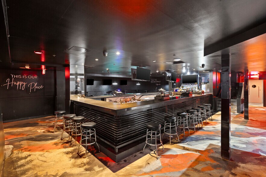 More Photos Of 10333 E Technology Blvd, Dallas Bar For Sale