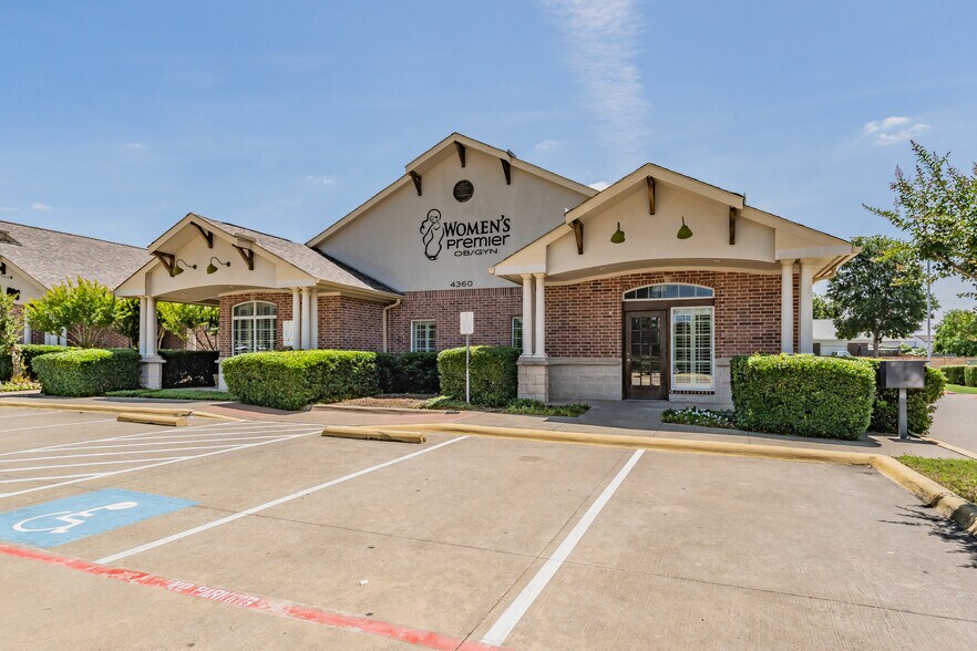 Primary Photo Of 4360 N Josey Ln, Carrollton Medical For Lease