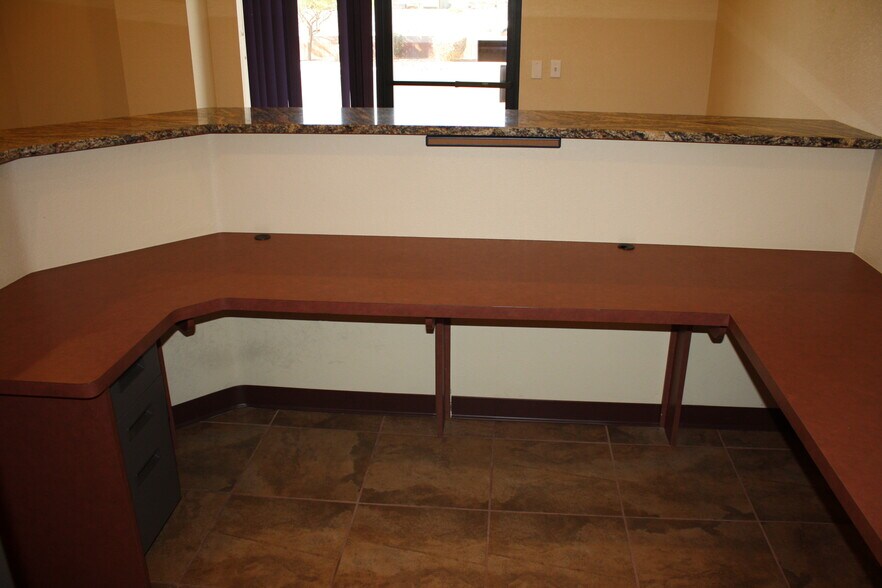 More Photos Of 3048 N Cessna Ave, Casa Grande Warehouse For Lease